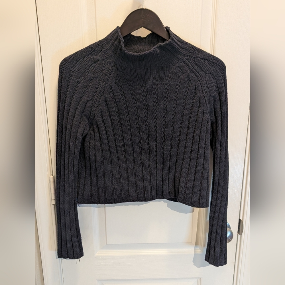 American Eagle Outfitters Black Cropped Turtleneck Sweater XS‎